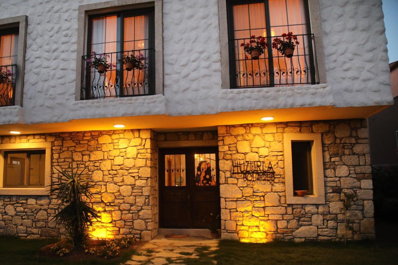 Huzurla Otel İzmir Exterior foto